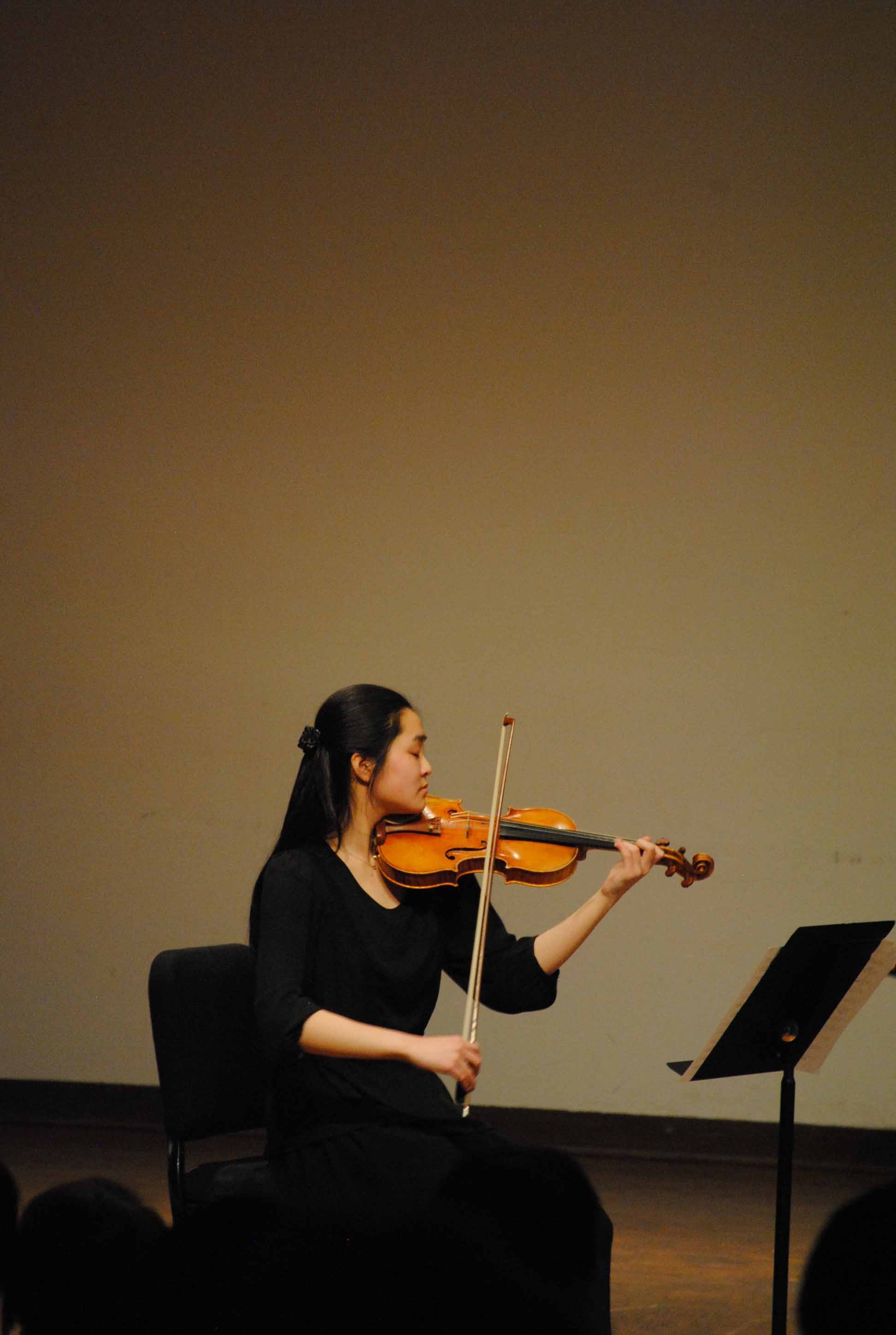 Alison Kim - violin, Doreen Dasol Yun - viola, Grace Sohn - cello